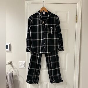 Victoria's Secret Black and White Plaid Flannel Pajama Set - Women’s Size Small